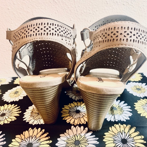 CityClassified laser cut out stacked heel bootie - Picture 3 of 3